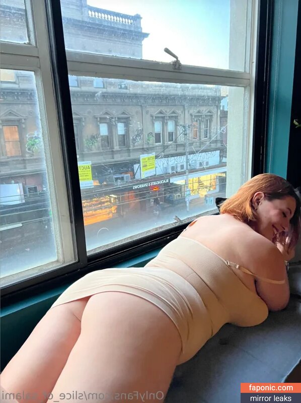 Bel Larcombe / Slice_of_salami_, Bel Larcombe slice_of_salami_, bel_larcombe_ Filtraciones de Desnudos OnlyFans Foto #98