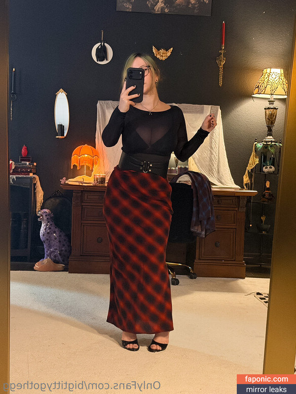 Bigtittygothegg, goth.egg, goth__egg, https: Filtraciones de Desnudos OnlyFans Foto #117