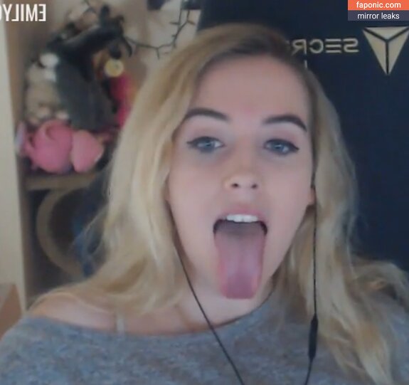 EmilyCC, emilycczz, emjayplays Filtraciones de Desnudos OnlyFans Foto #6